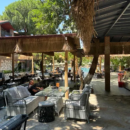 Ballı Butik Otel 3*
